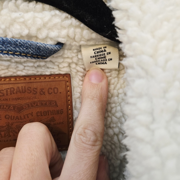 Levis Sherpa Trucker Jacket - Picture 9 of 10